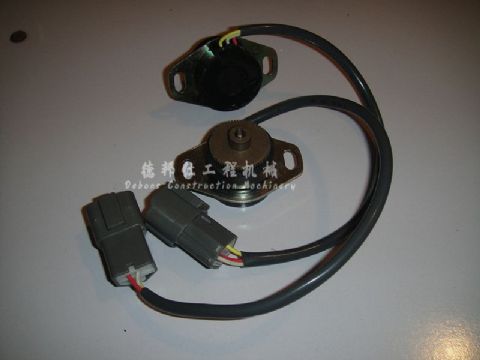 點擊檢查具體信息<br>標題：PC200-5/6 瀏覽次數：863